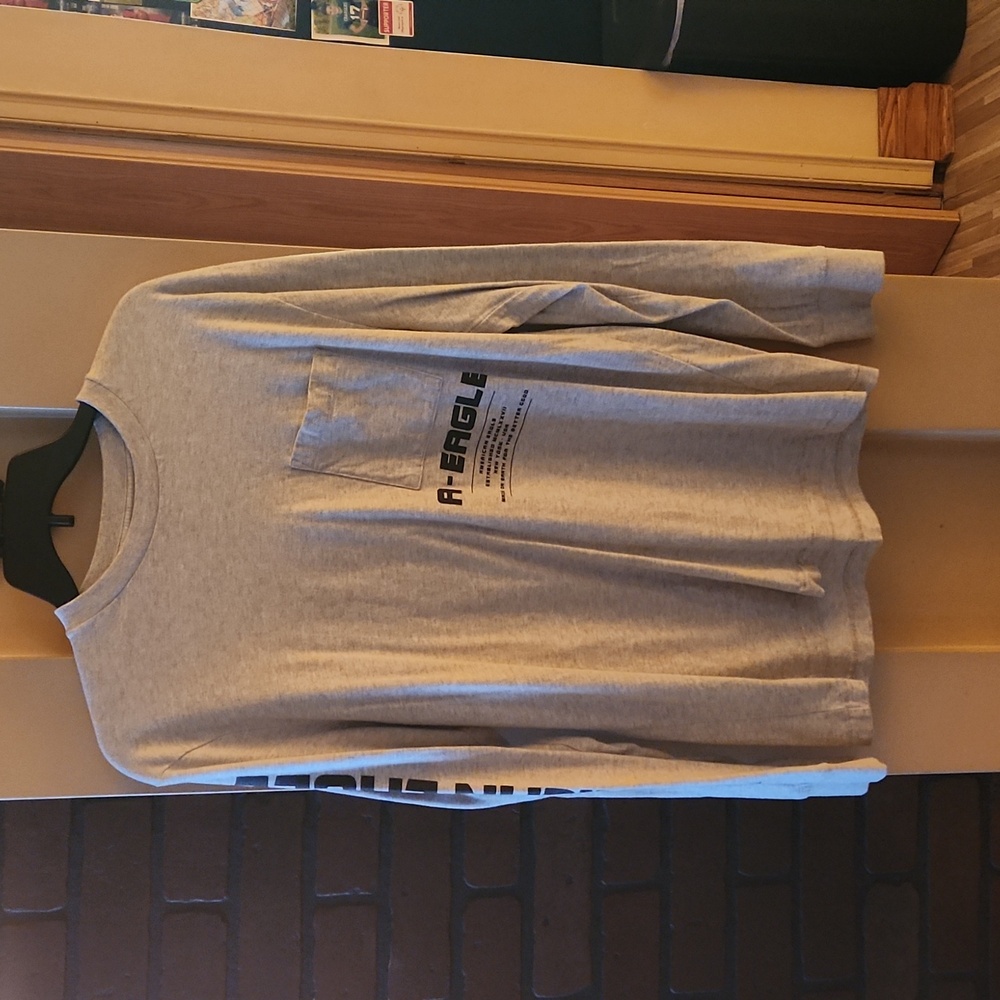 Mens American Eagle long sleeve shirt